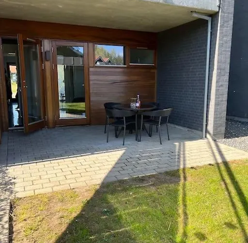 Fantastisk Lejebolig Med Direkte Udsigt Til Sø Feriehus